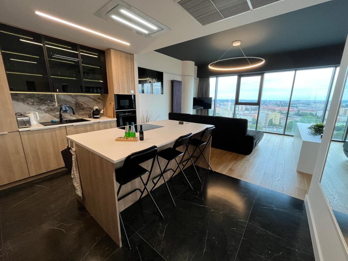 Hanza Tower - Luxurious Apartment 60M2 - 15Th Floor City View Щецин Экстерьер фото